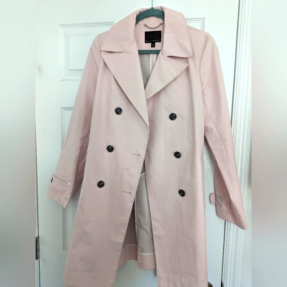 Banana Republic trench coat, size M, light pink